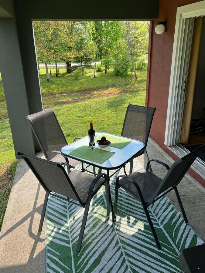 Superbe Condo Plage-Memphremagog Eksteriør bilde
